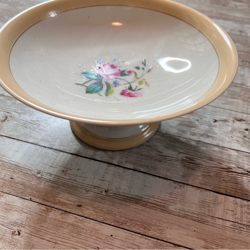 💚Limoges raised bowl